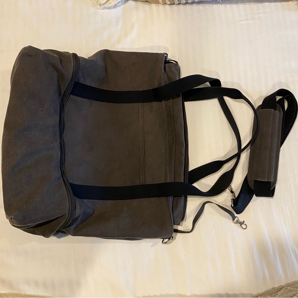 Lo & Sons Catalina Deluxe Tote in Midnight Ash - Picture 7 of 10
